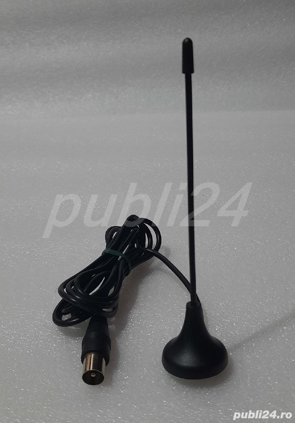 Antena TV auto cu talpa magnetica