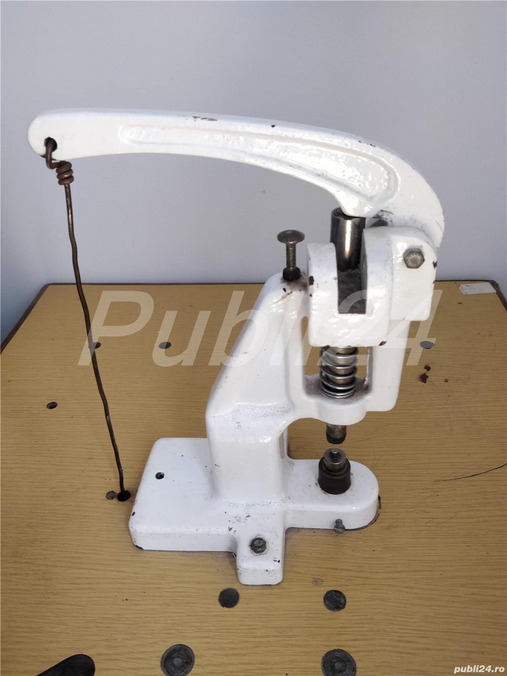 Capsator pentru confectii