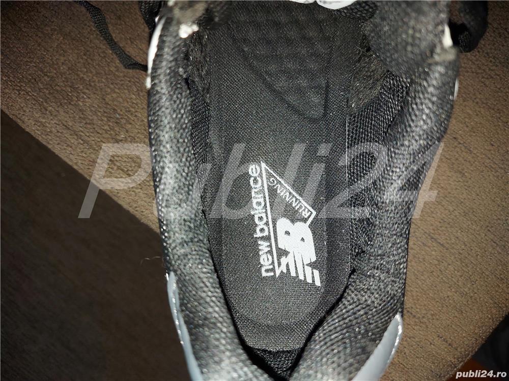 Adidasi new balance noi, marime 37.