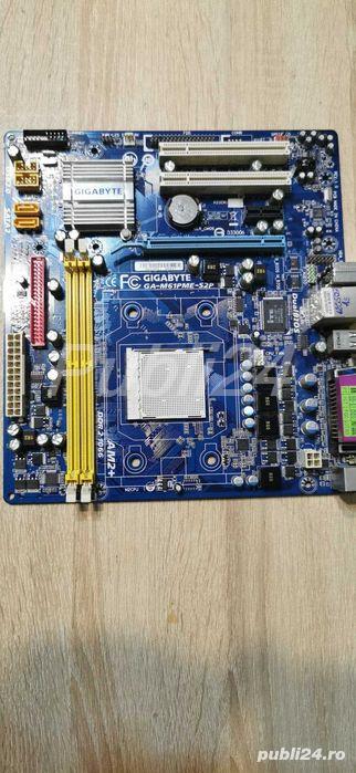 Placa de baza GIGABYTE