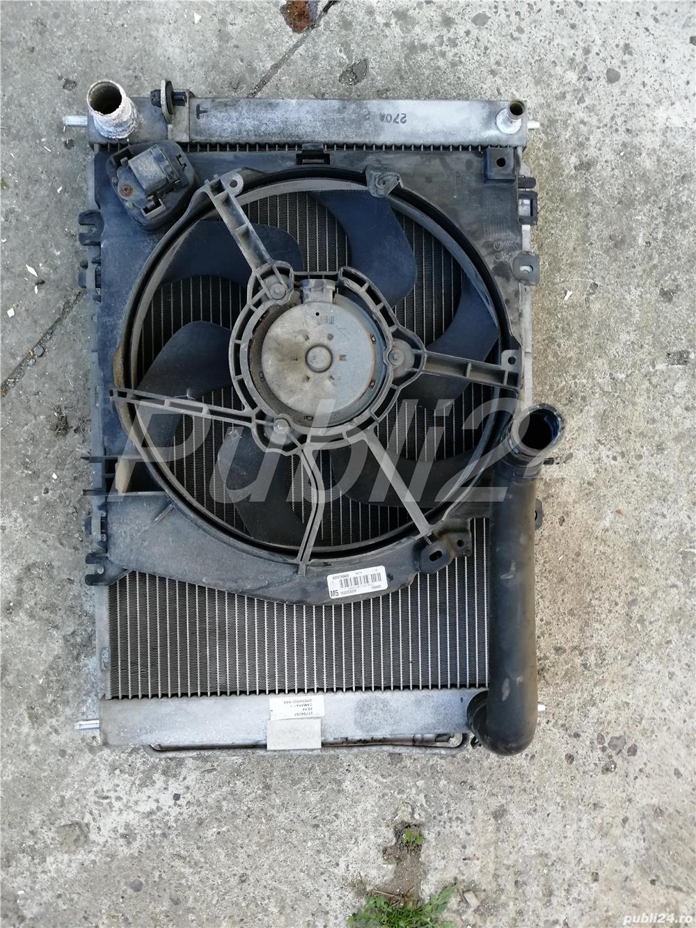 Vând radiator reno clio 3 