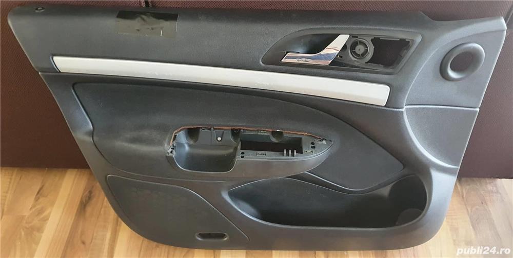 Interior Fata de usa Skoda Ocavia 2 (fata stanga - sofer)