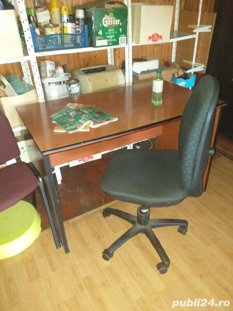  scaun birou si diferite obiecte