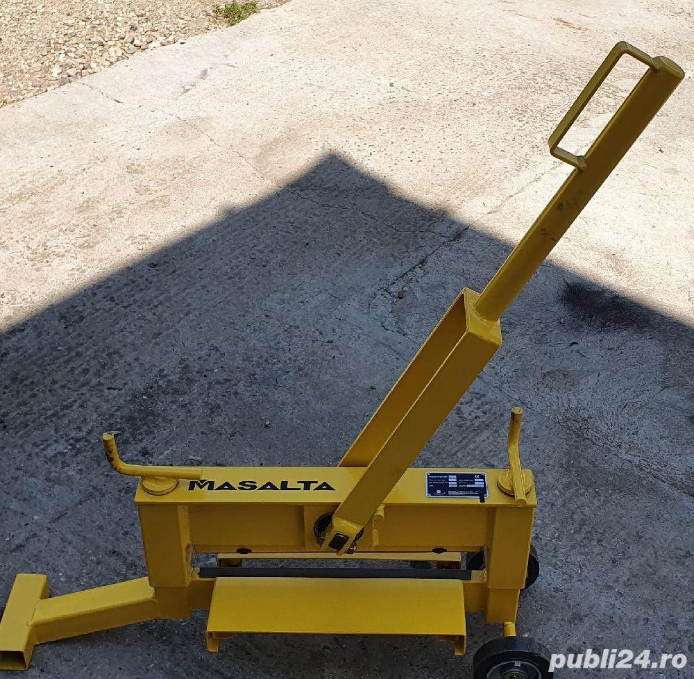 ghilotina pavele de închiriat 