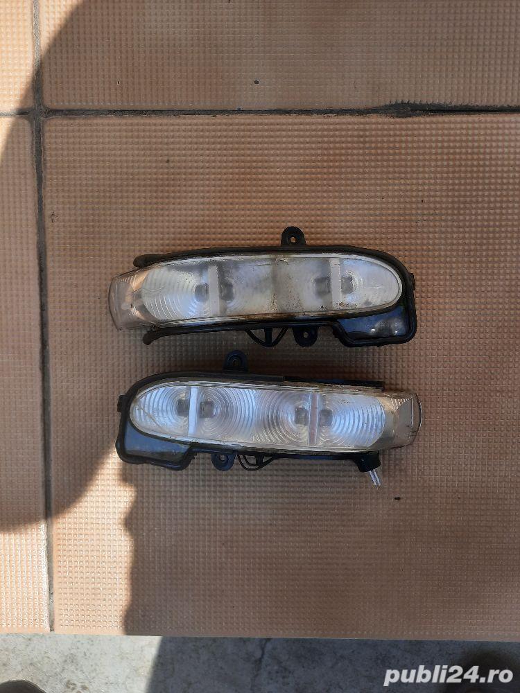 lampa semnalizare din oglinda Mercedes-Benz  w211 