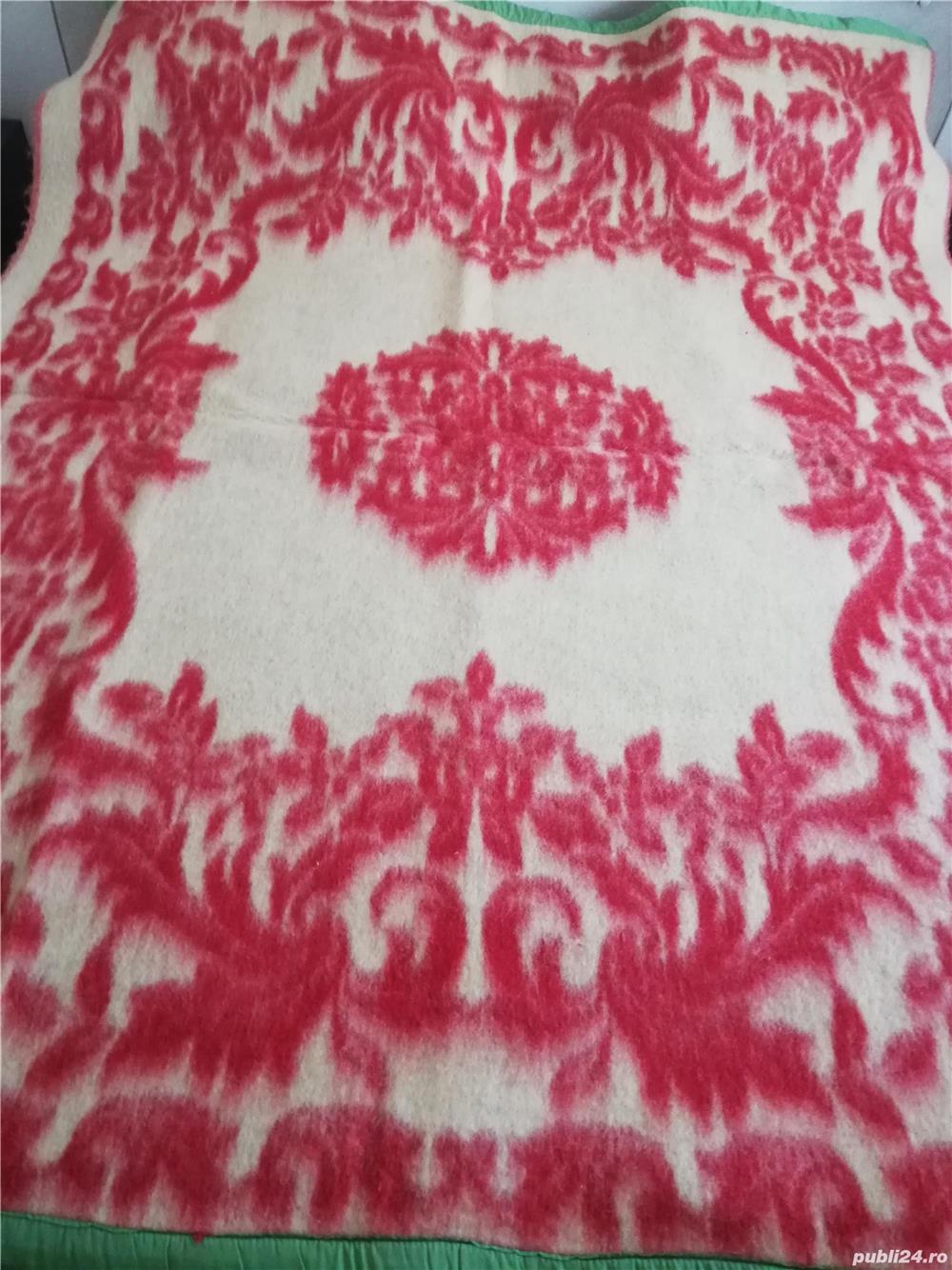 Vând pătură din lana la 200 lei bucata