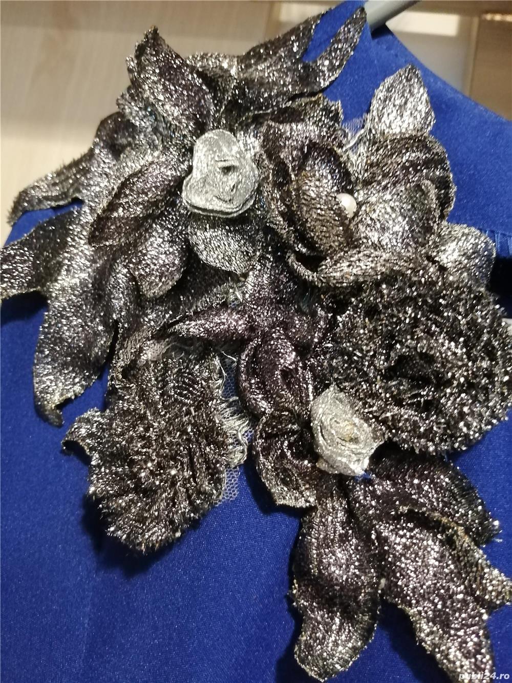 Rochie unicat cu detaliu argintiu, realizat manual