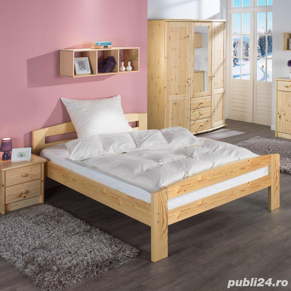 Pat din lemn masiv pentru 2 persoane