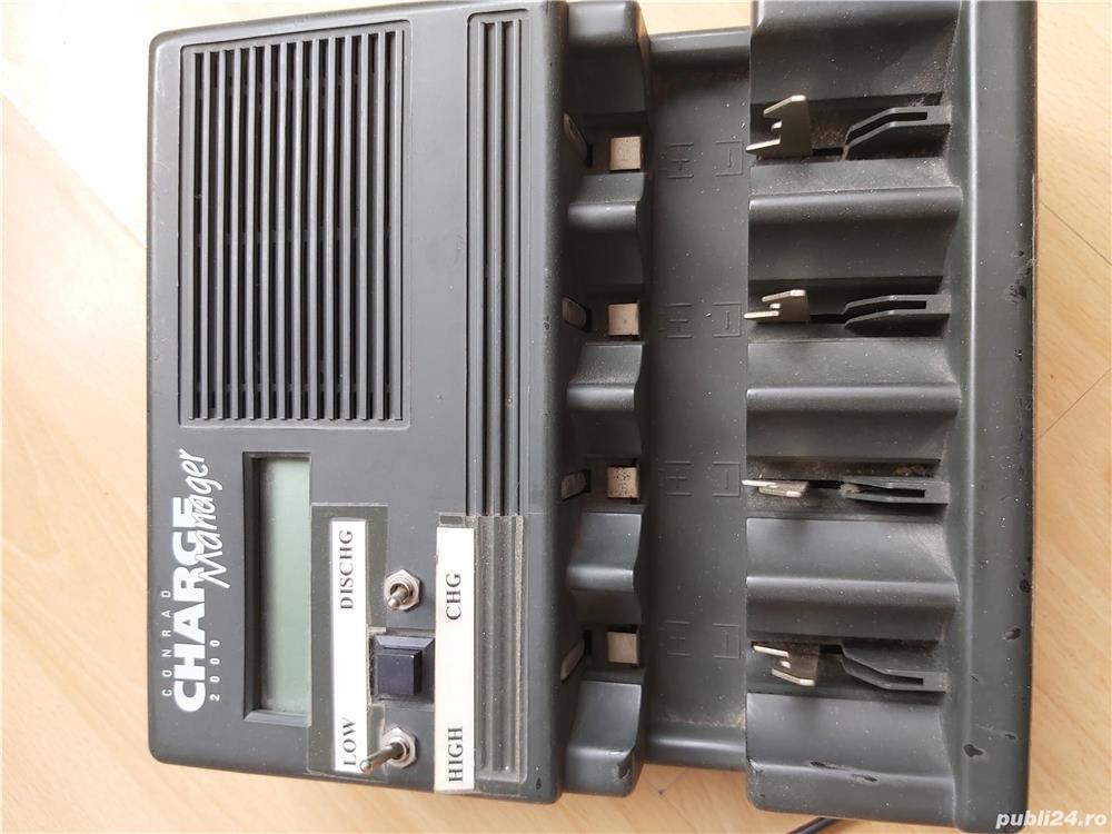Incarcator acumulatori universal