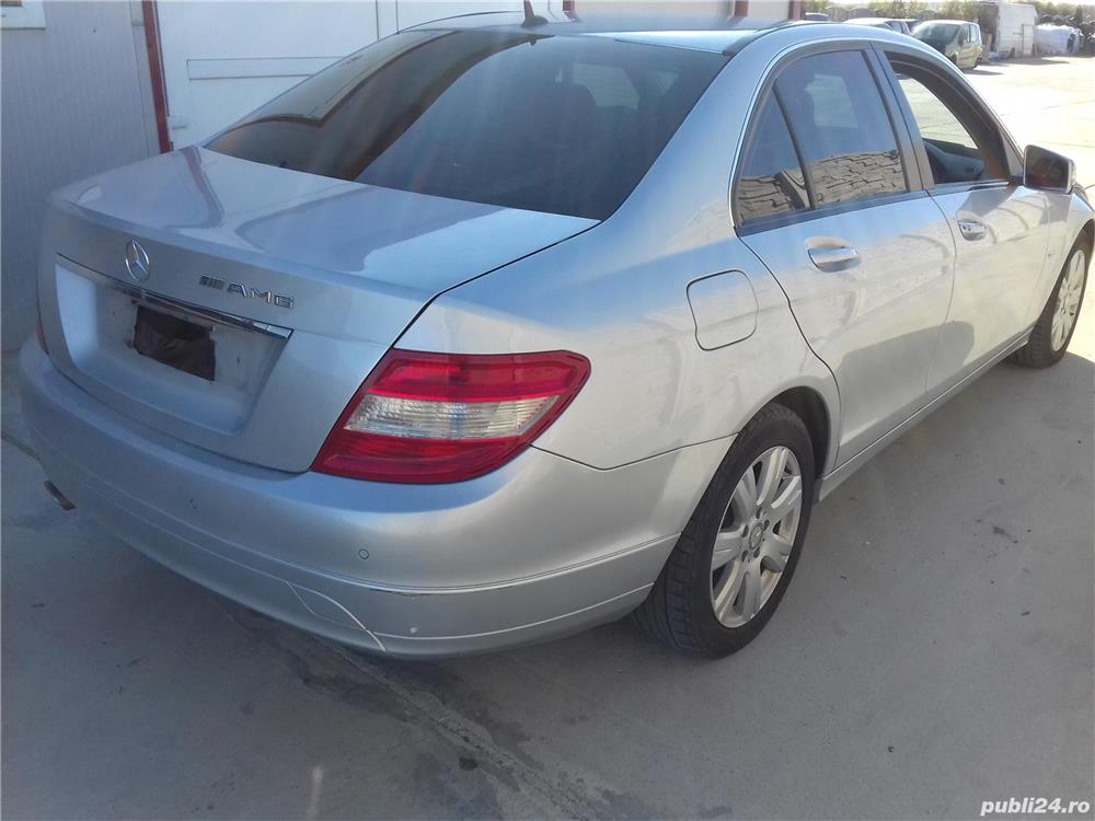 Usa MERCEDES C220 W204 dreapta spate 2008-2010