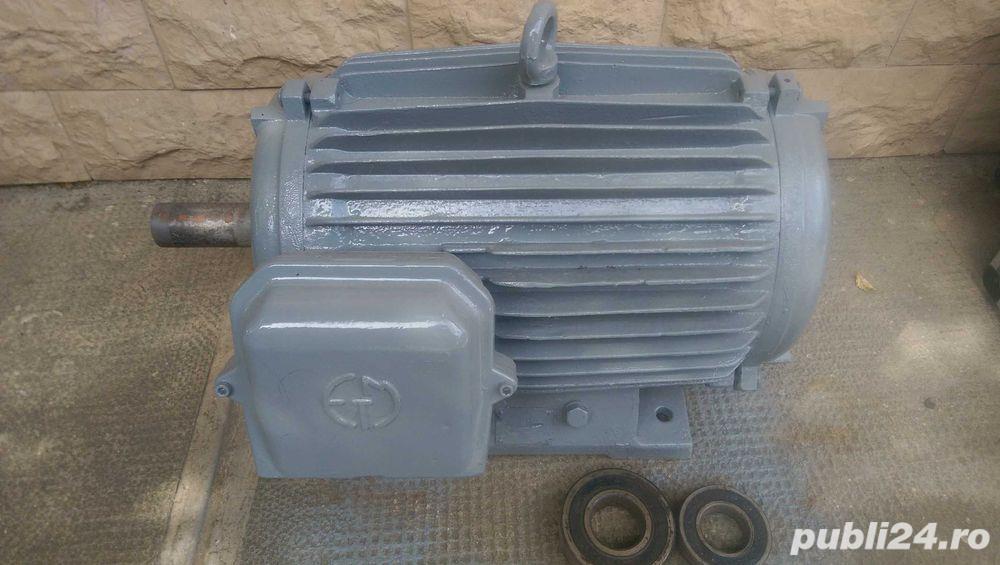 Generator. Modificat din Motor electric trifazat 18.5 kw  380v 220v.