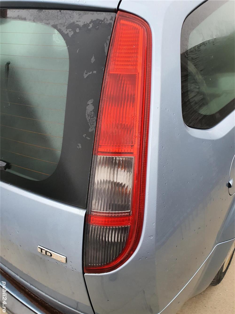 Stop FORD FOCUS 2 combi dreapta / stanga 