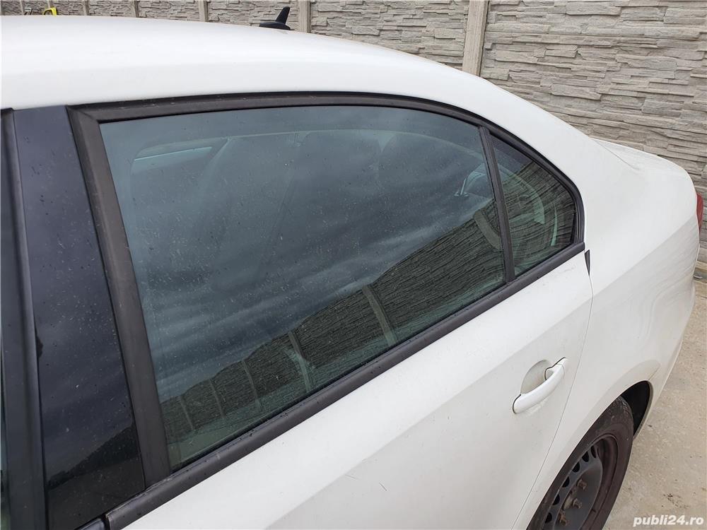 Geam usa VW JETTA stanga spate 