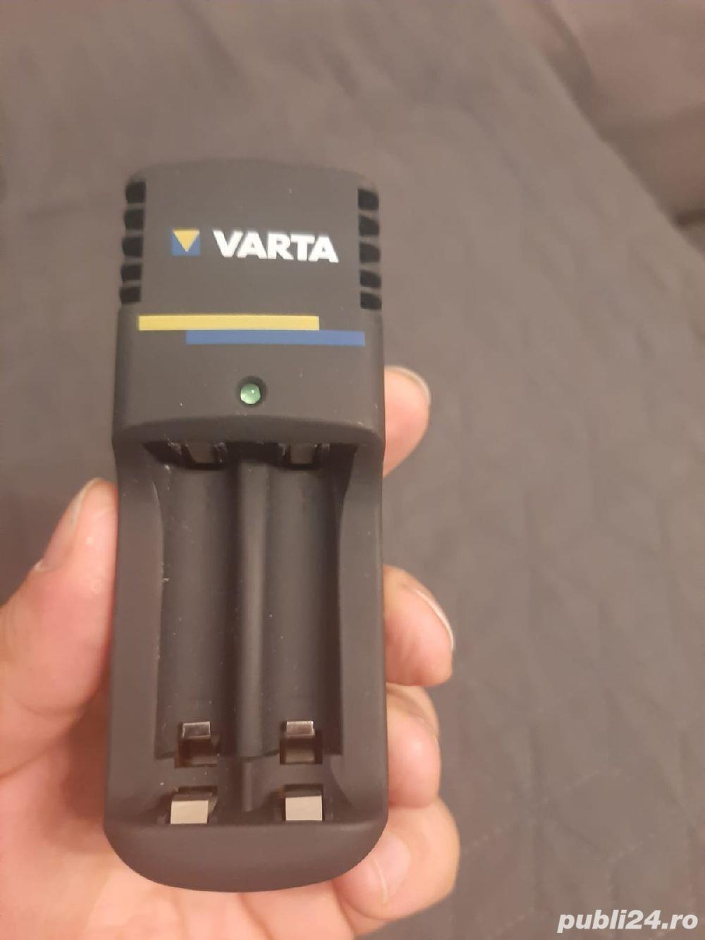 încărcător Varta