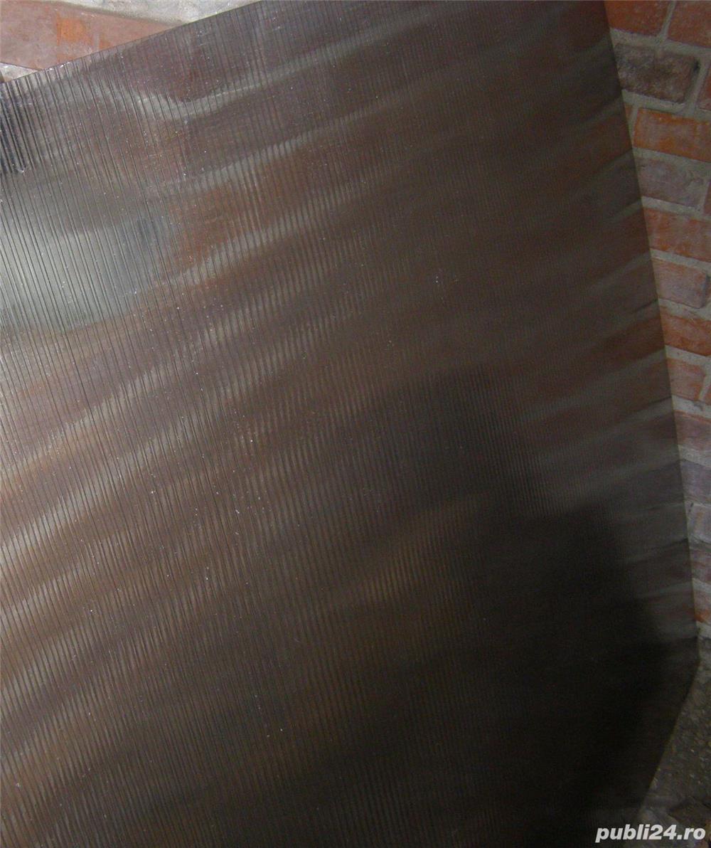 Policarbonat 6 mm, semitransparent, rigid, 1,4 x 2,5m sau schimb