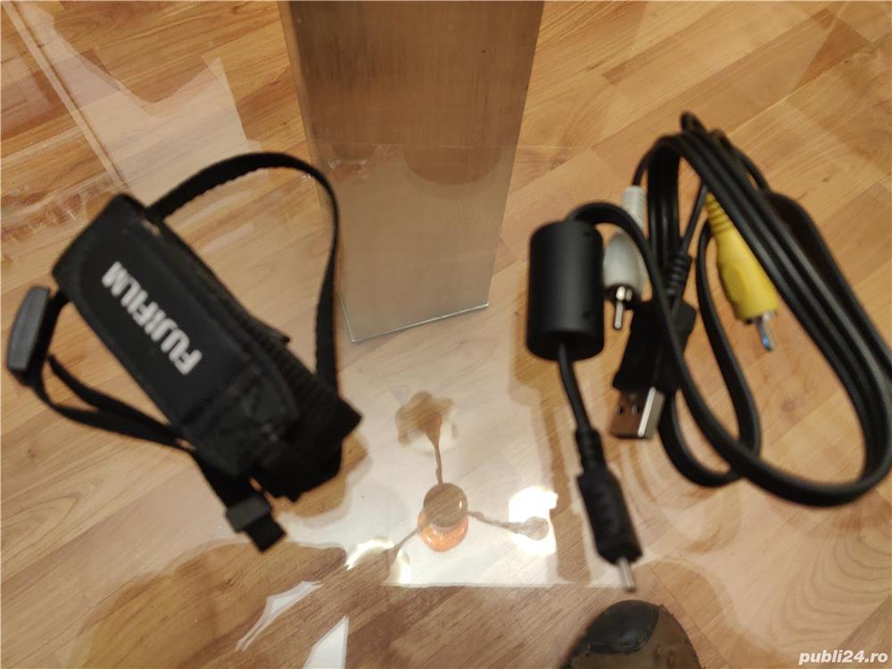 FujiFilm FinePix S2500 HD