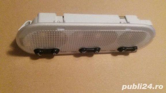 Lampa plafoniera cu 3 butoane Logan Sandero  8200073234. Produs nou si original Renault 