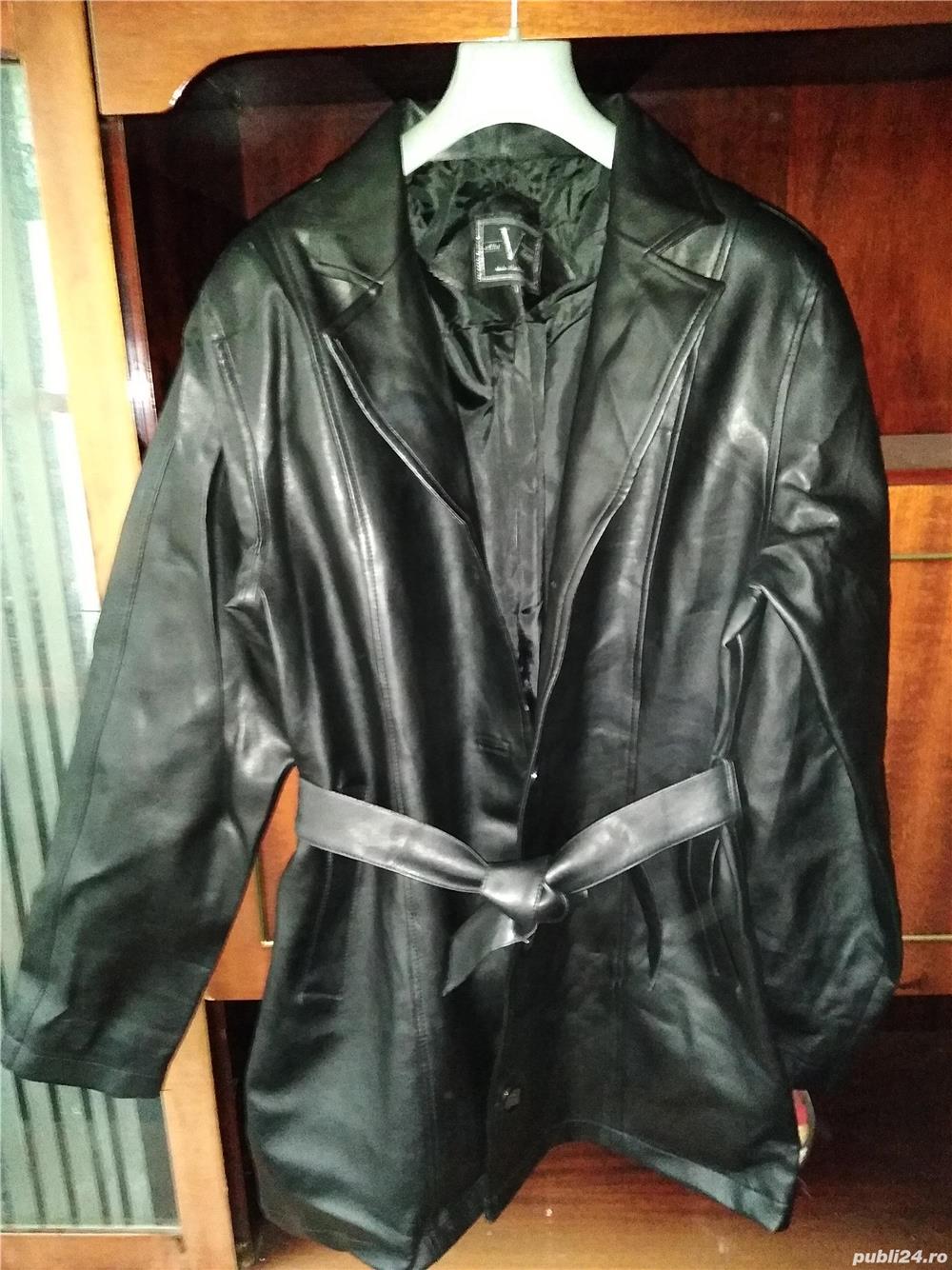 Jacheta blana pentru femei