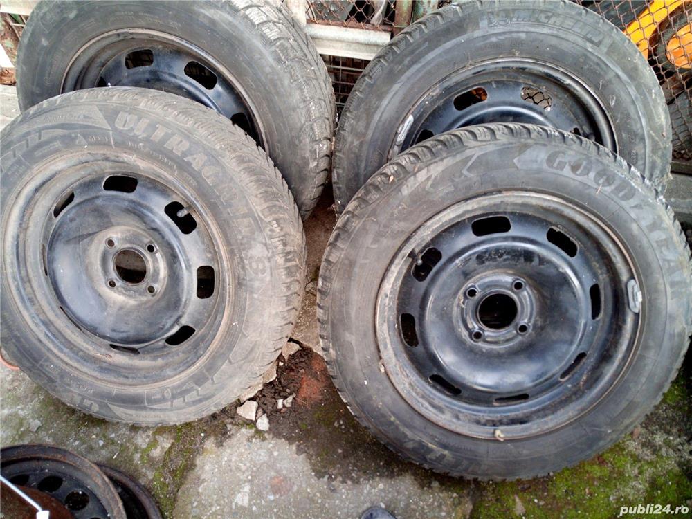 Vând set 4 jenti,otel,15 inchi, cu cauciucuri de iarna