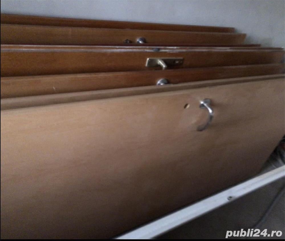 Usi de lemn cu tot cu rame