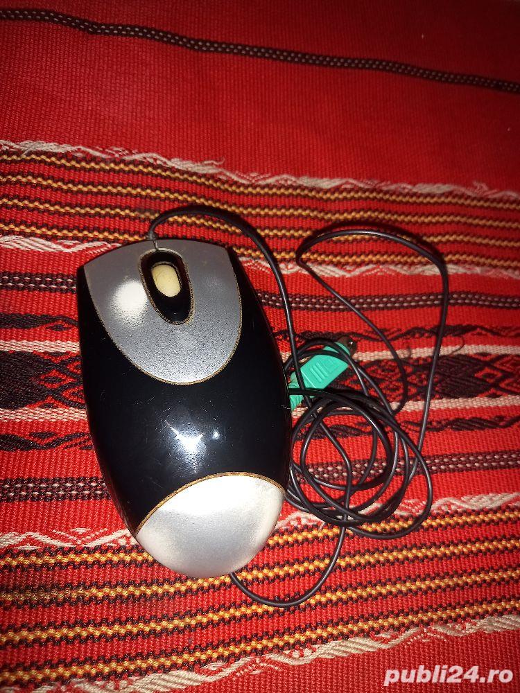vand tastatura și mouse 