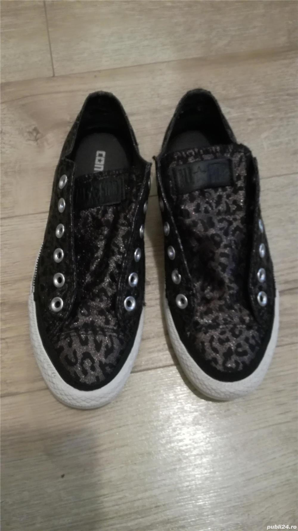 Tenesi Converse originali