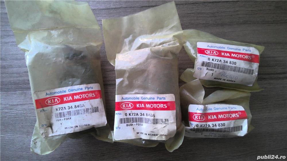 Kia piese _ 0k72a34830 _ Suport bucsa brat Pregio _ 0k72a34840a _ Bucsa lagar brat suspensie Pregio