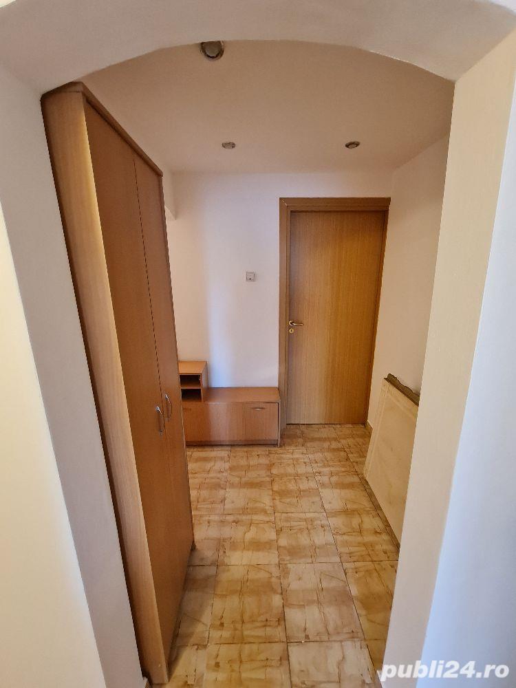 Apartament 3 camere Hunedoara, Micro 5 zona 1, parter,  decomandat 