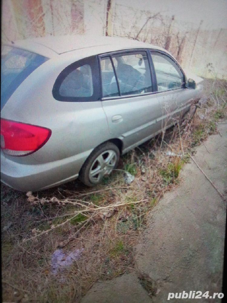 Dezmembrez kia rio 1.5 benzina 2006 Dezmembrez kia rio 1.5 benzina 2006