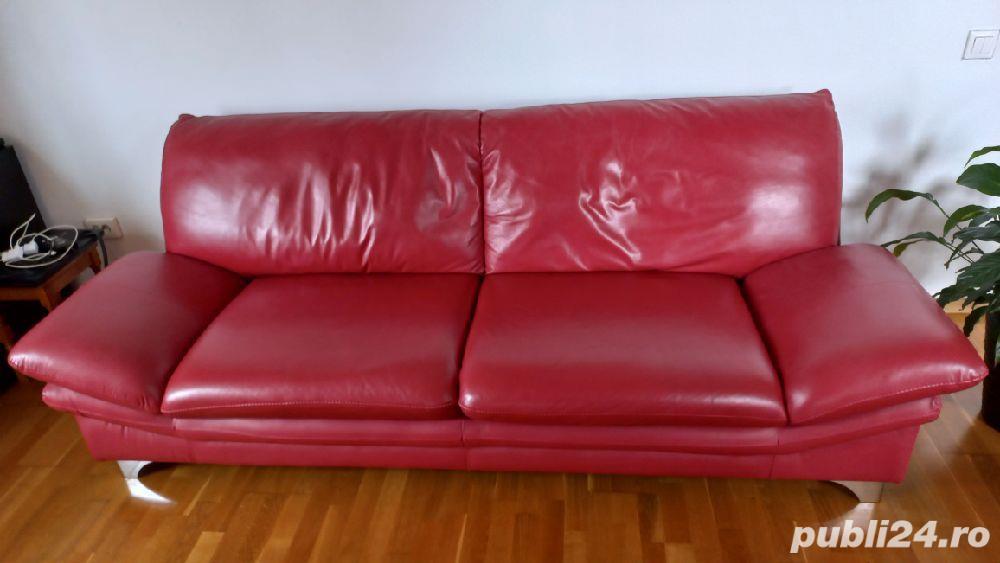 Vând canapea piele naturala 