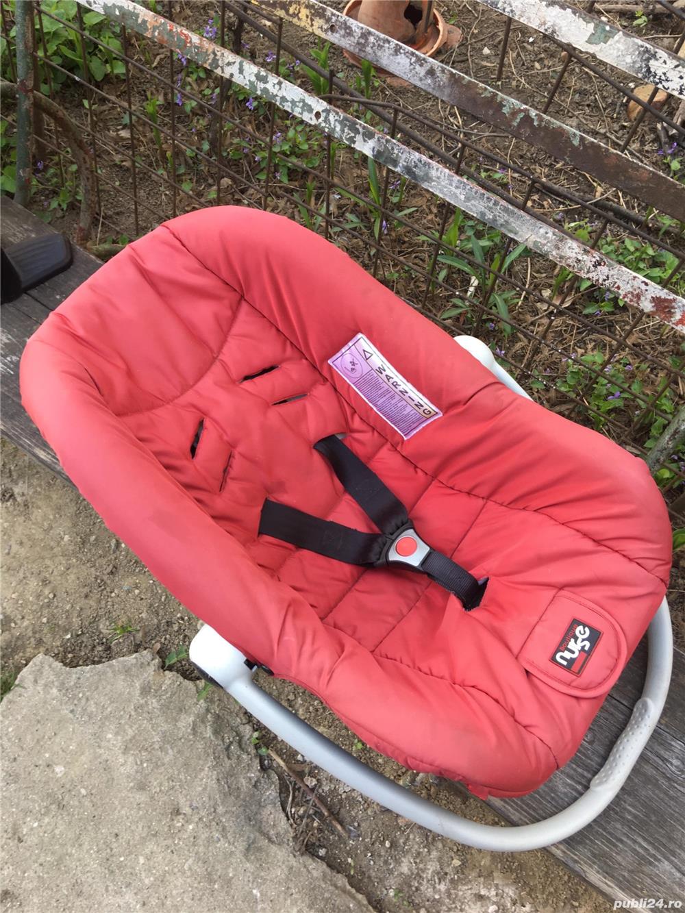 Scaun auto bebe cu/fără compartiment depozitare