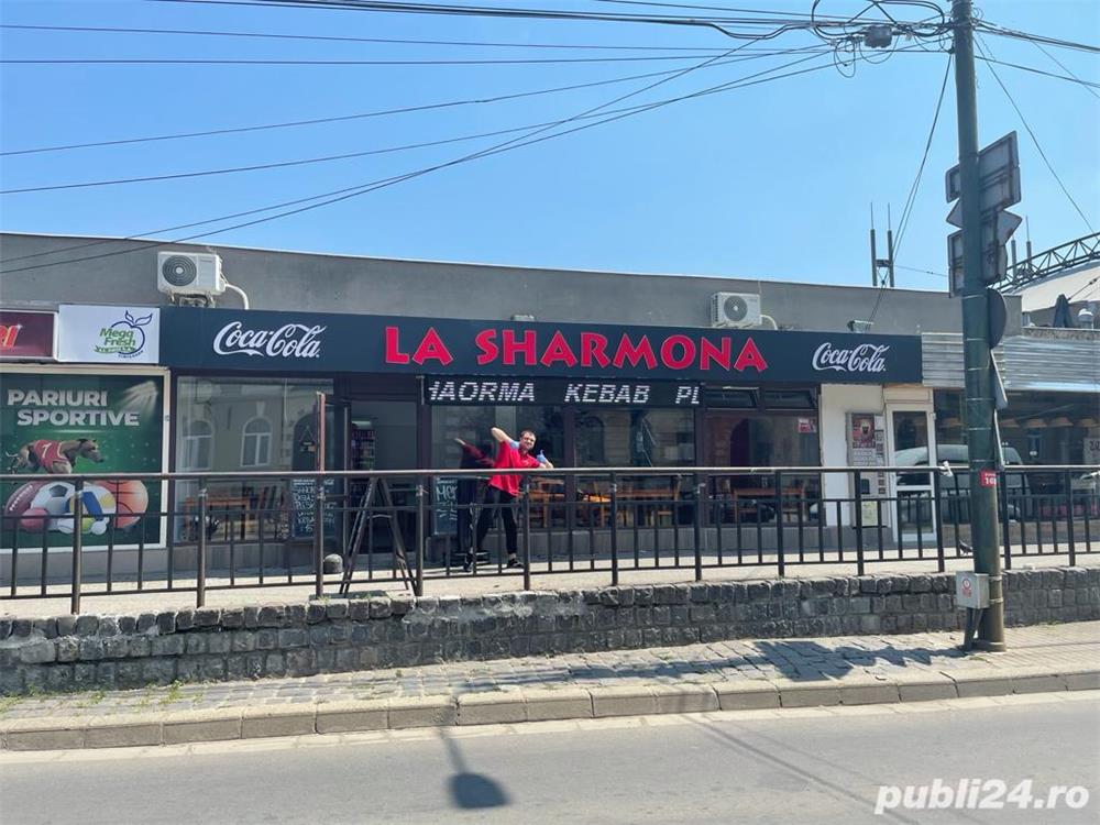 Vând afacere fast-food 