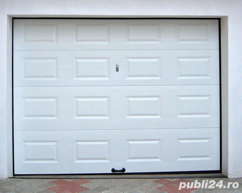 Usi de garaj model casetat
