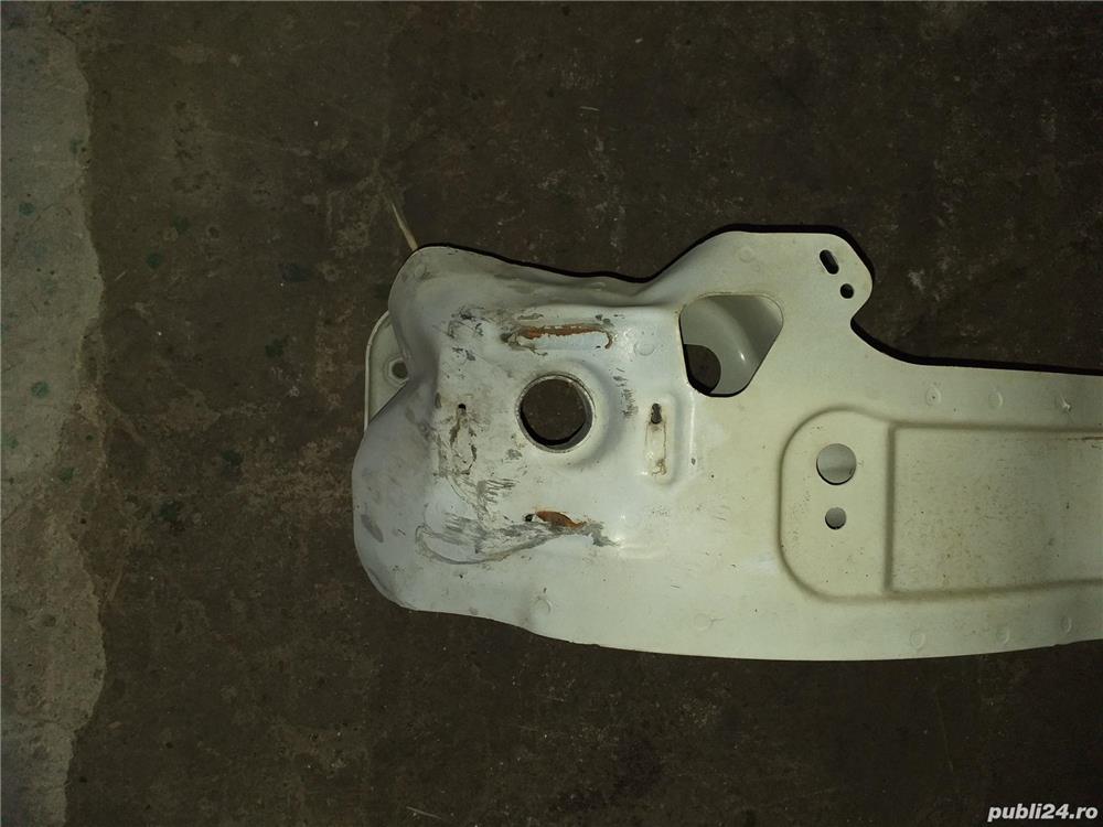 Armatura bara fata Ford Transit Van, an 2016