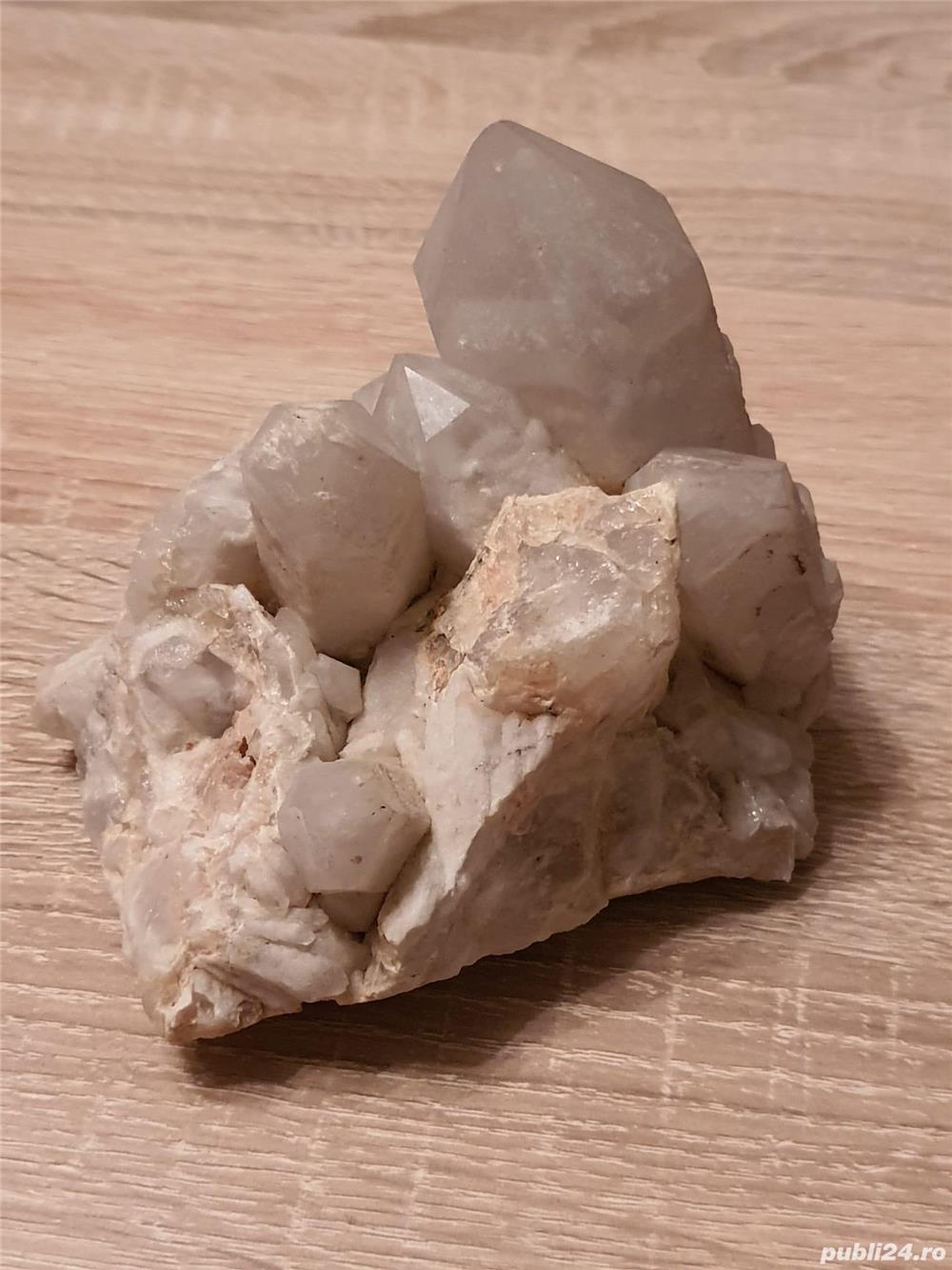 Floare de mina, cristal quartz, minerale