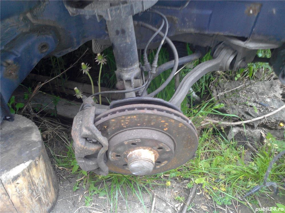 Etrier dreapta fata Mercedes C Class C180 W203 