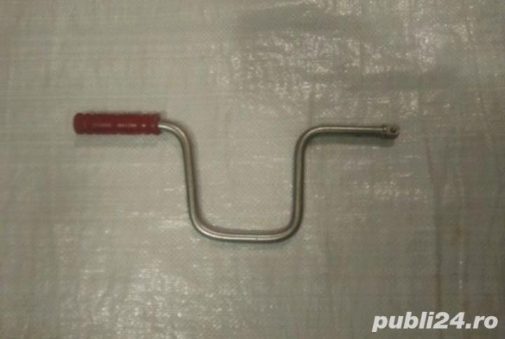 Coarba auto impact din comunism pentru rotile cu suruburile blocate