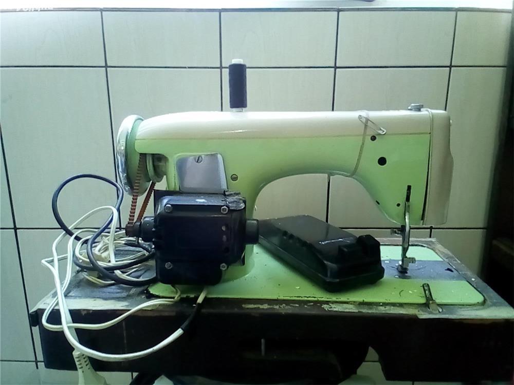 Mașina electrică de cusut IDEAL