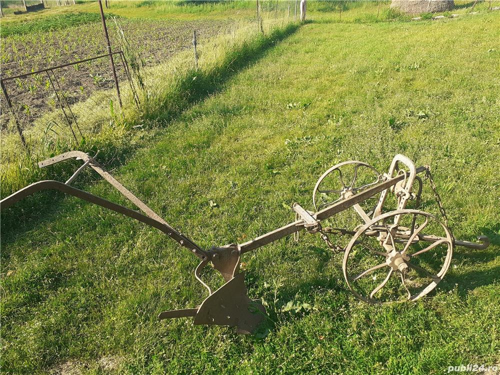 Plug ornamental, functional pentru: caii, boi, etc.