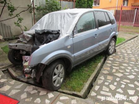 Dezmembrez Ford Fusion