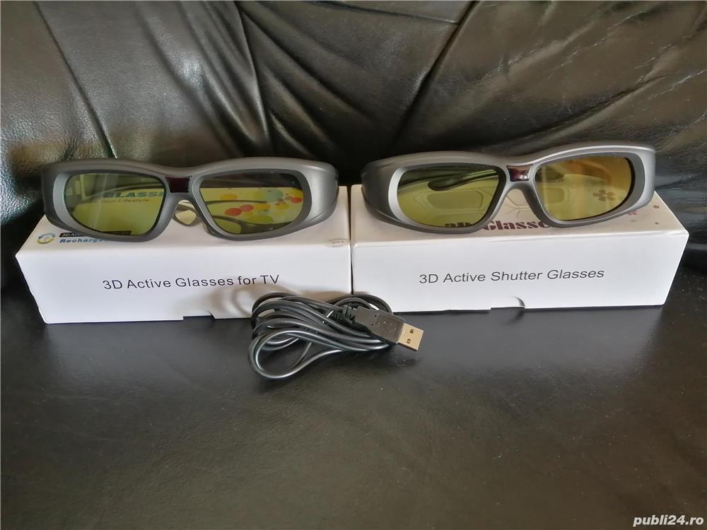Vand doua perechi ochelari 3D pentru TV 