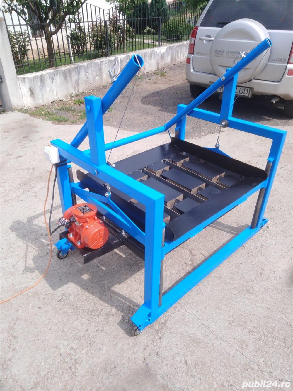 Masina de facut boltari