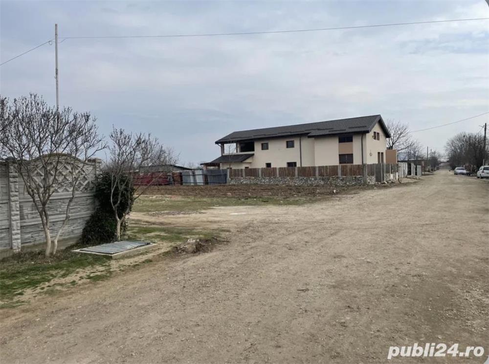 Intravilan-Cosoveni,10000 mp,str.Fantanarului,15 EUR Mp