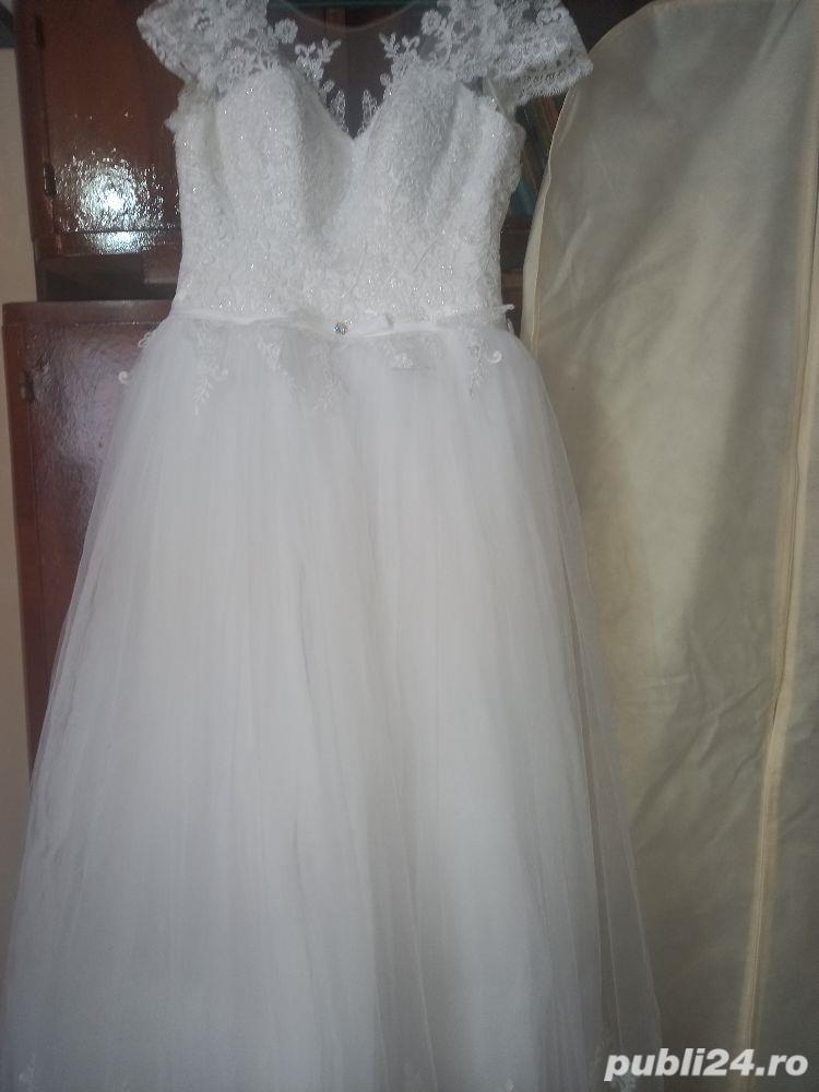 vând rochie de mireasa 