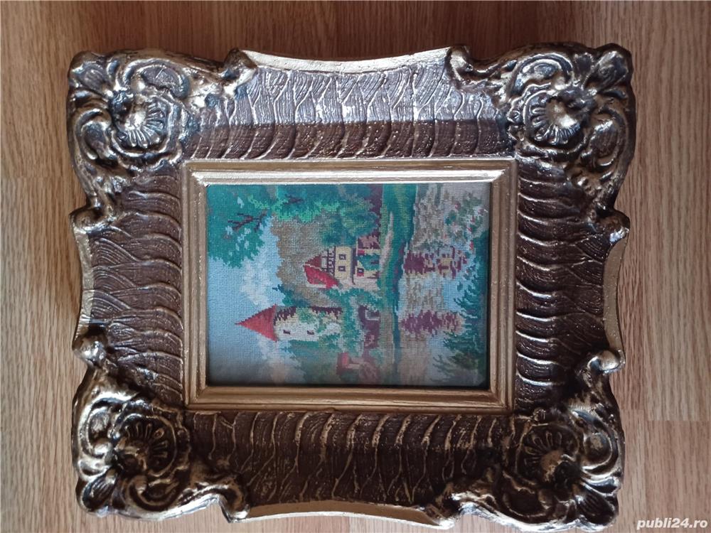 Goblenuri brodate și inramate