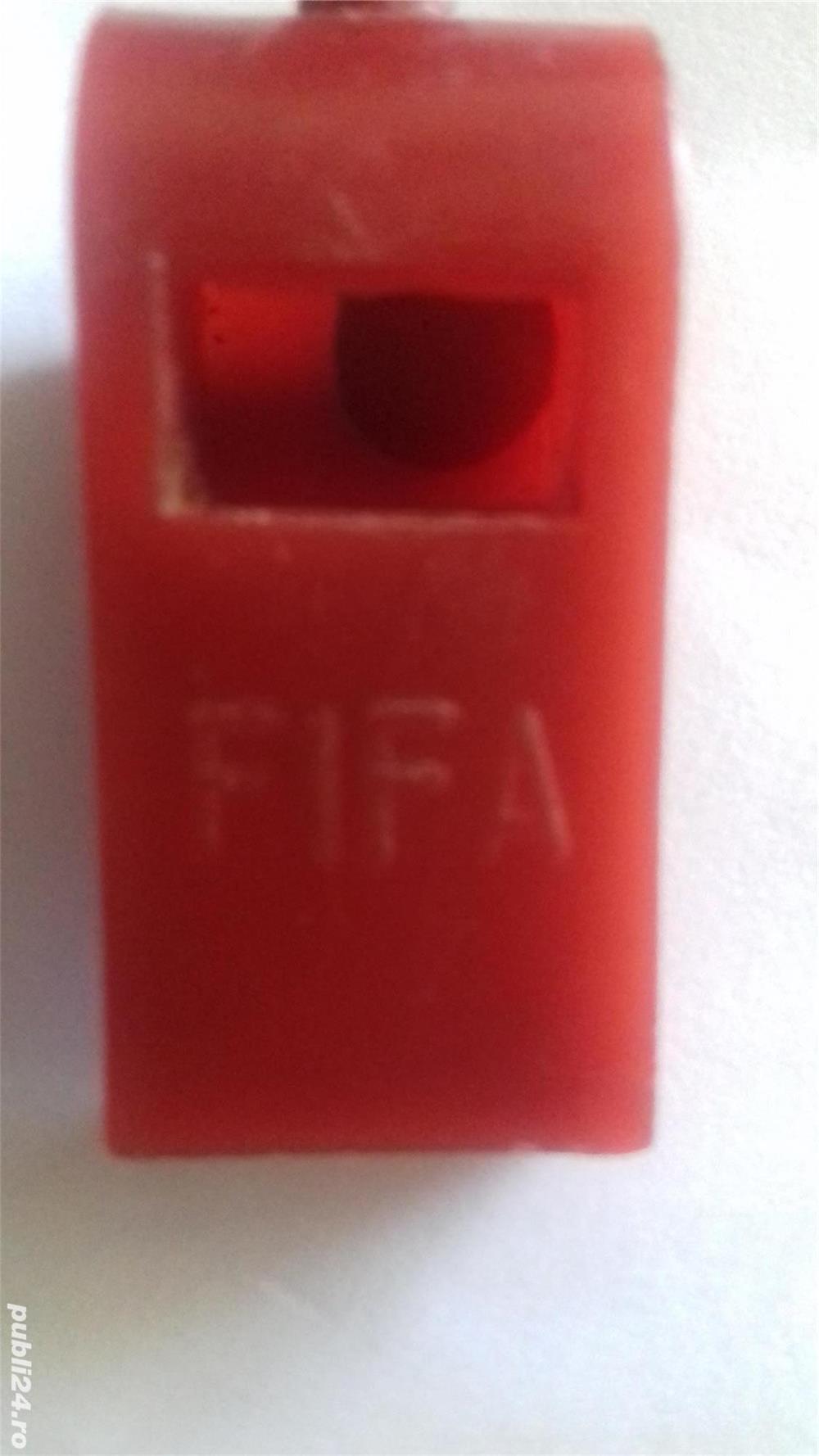 Fluier FIFA nou pentru orice virsta 