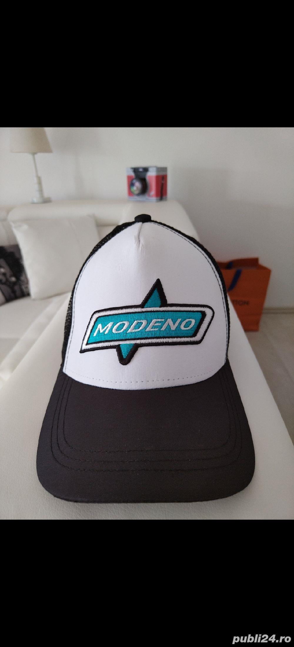 Vând șapcă fashion produs de calitate superioara produs nou nout 