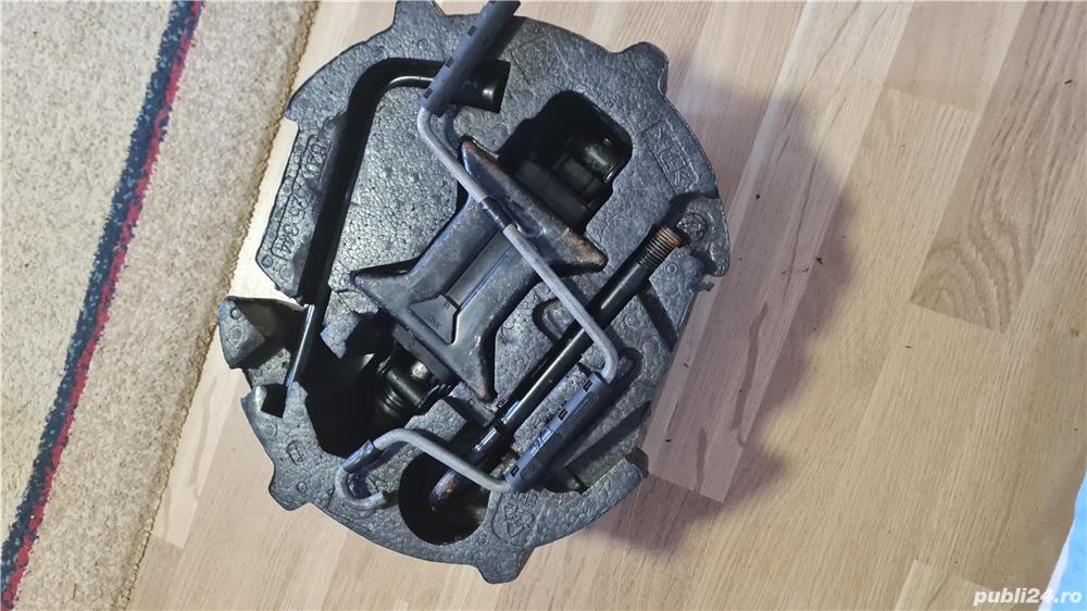 cric si  cheie de roti renault clio