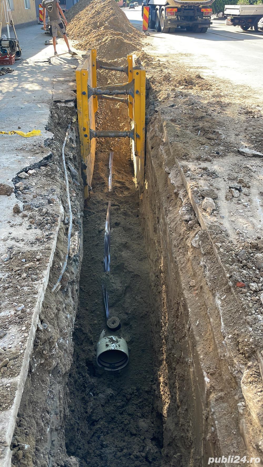 Muncitori retele apa canal.