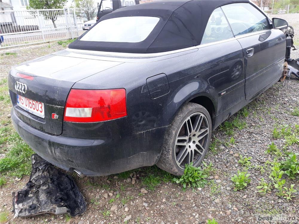 Dezmembrez audi cabrio 2004